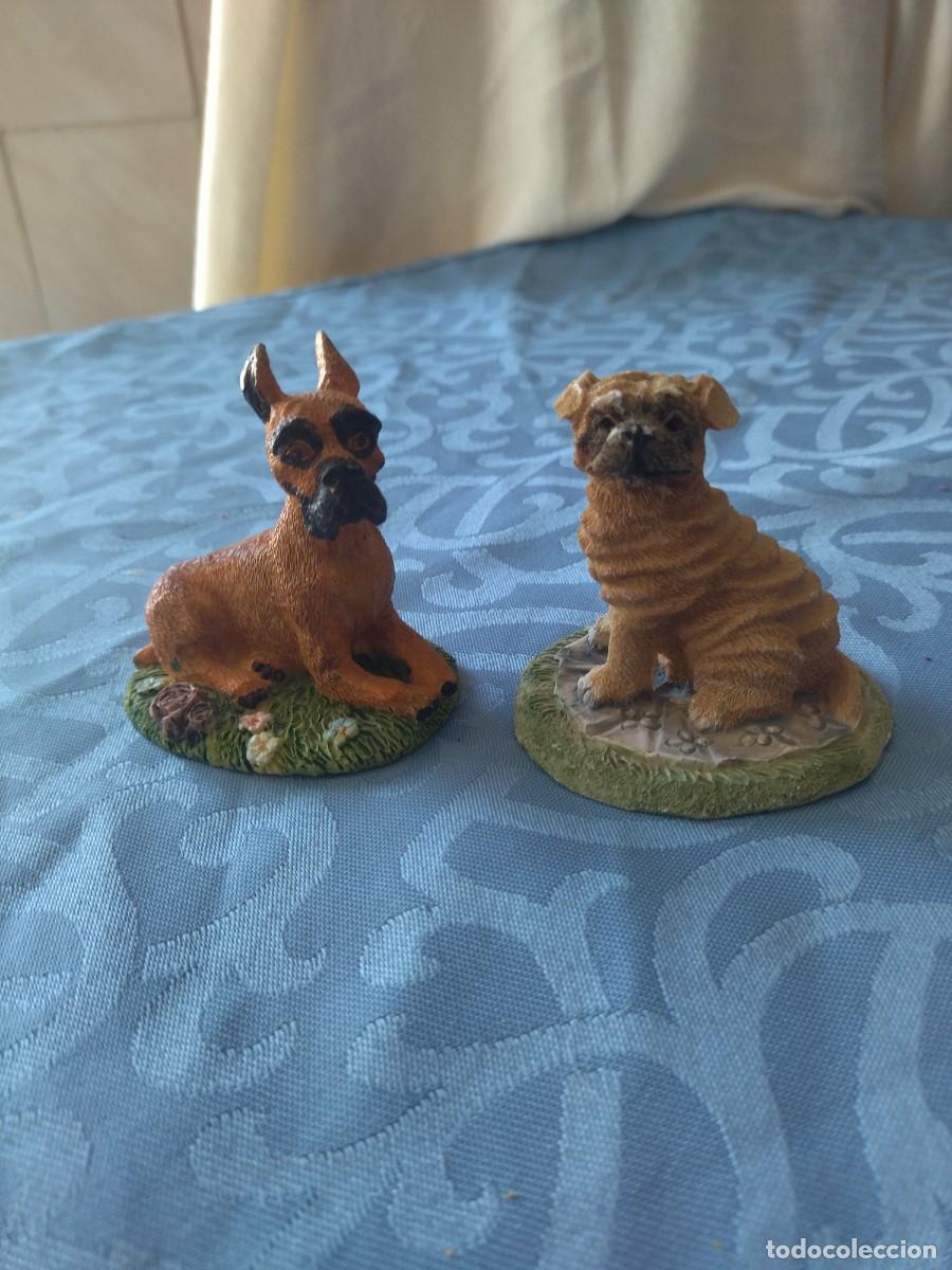 Vintage: Lote de 2 figuras de perritos de resina. - Foto 2