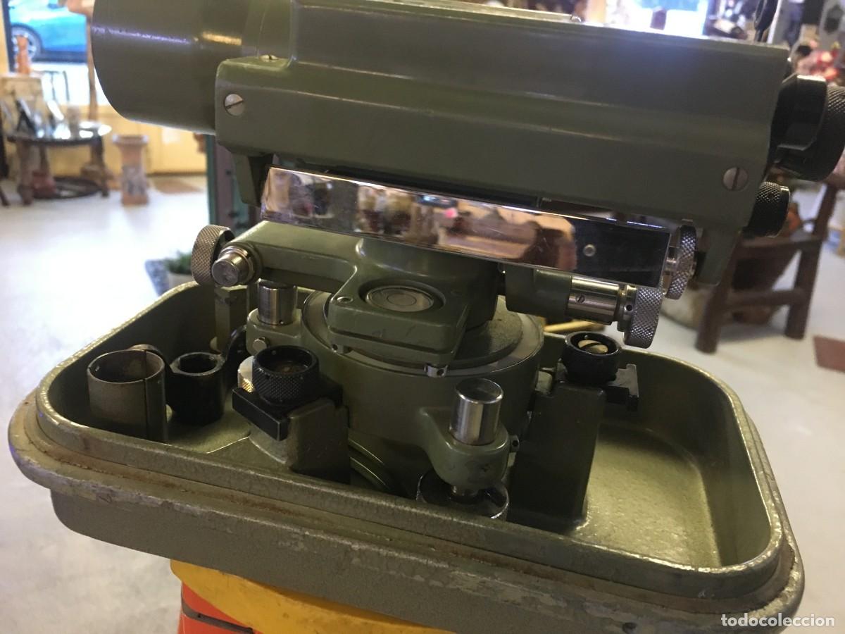 Vintage: Nivel Wild Nk2, Tr&iacute;pode Wild y Regla de topograf&iacute;a. - Foto 5