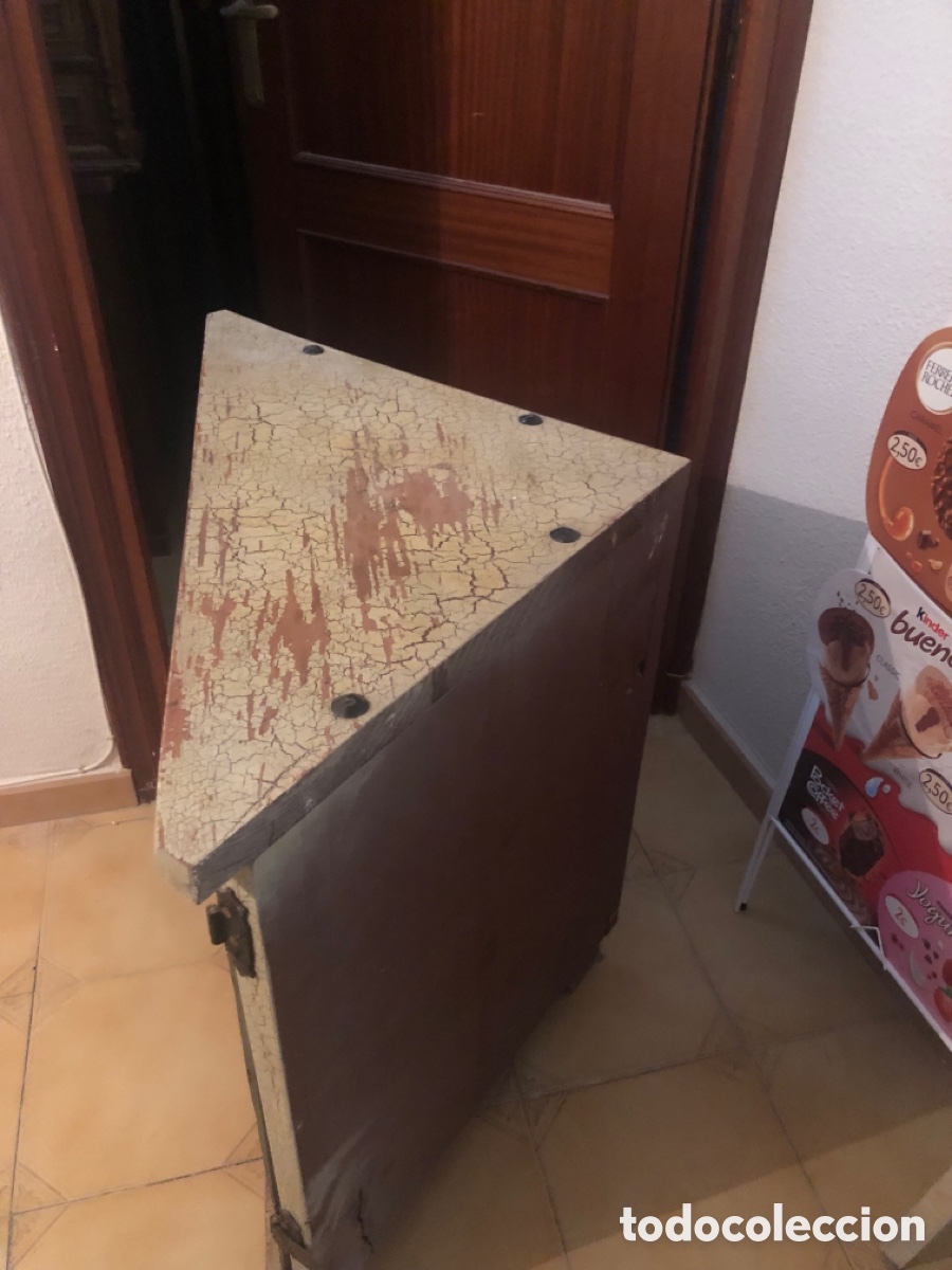 Vintage: Rinconera de madera tallada - Foto 2