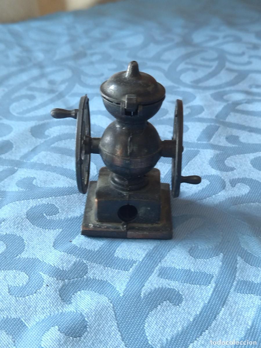 Vintage: sacapuntas molinillo de caf&eacute; antiguo. - Foto 3