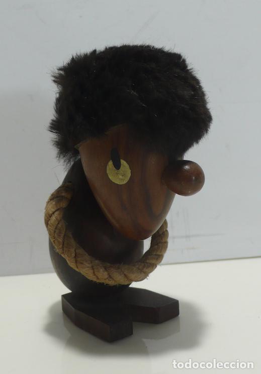 Vintage: PEQUE&Ntilde;O MU&Ntilde;ECO DE MADERA - Foto 1