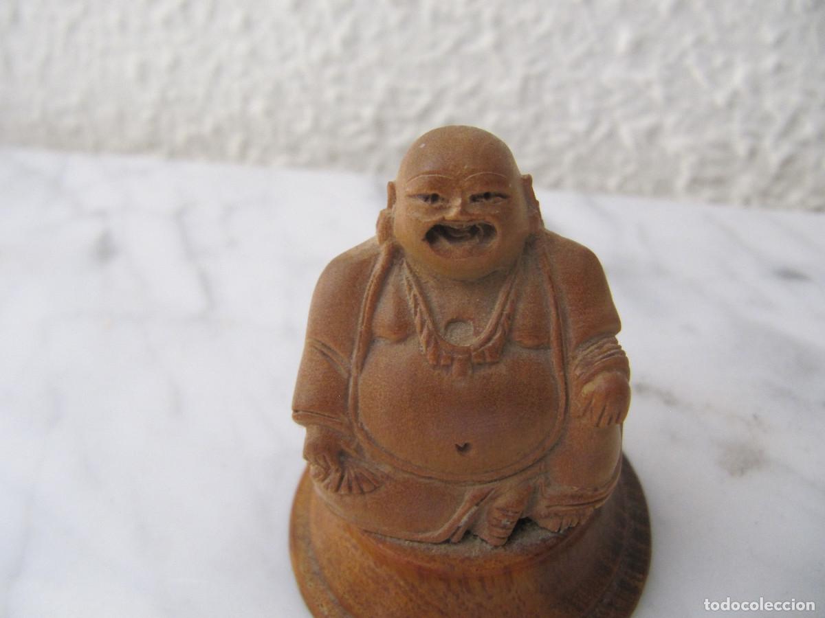 Vintage: ANTIGUO BUDA DE PLASTICO CON PEANA DE MADERA - Foto 2