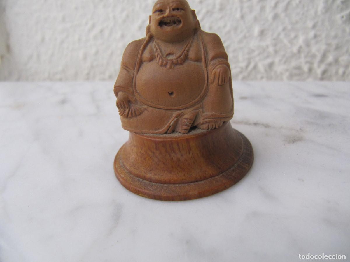 Vintage: ANTIGUO BUDA DE PLASTICO CON PEANA DE MADERA - Foto 3