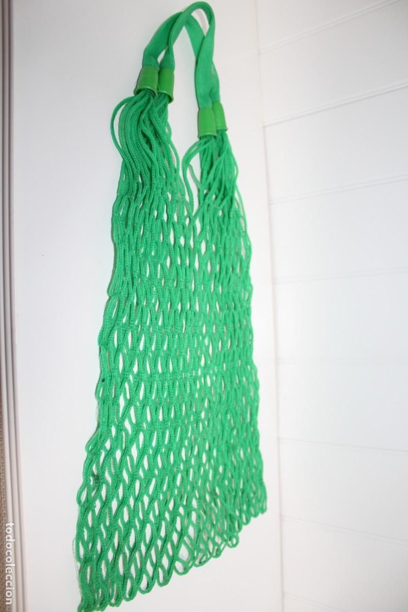 Vintage: ANTIGUA BOLSA DE COMPRA DE RAFIA,MALLA, REJILLA DE COLOR VERDE - A&Ntilde;OS 70