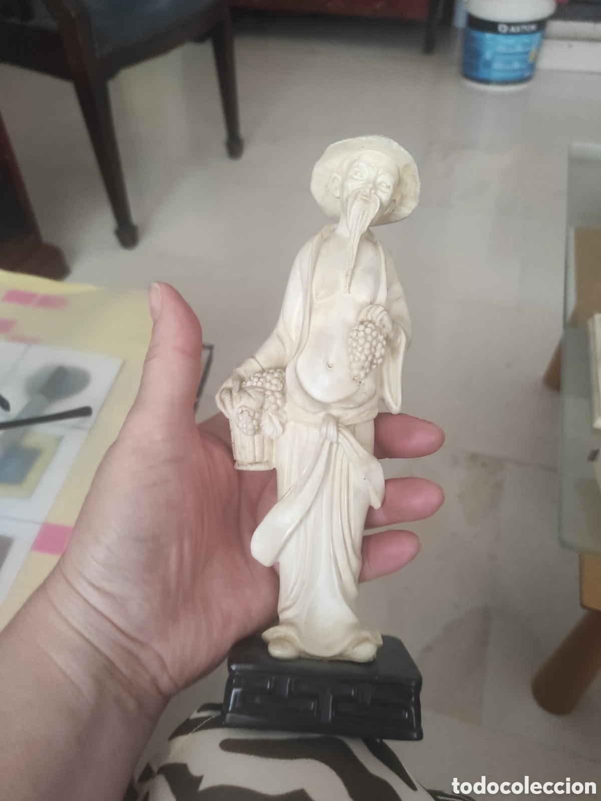 Vintage: Figura oriental marfilina y resina