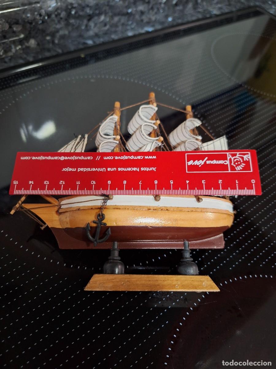 Vintage: Barco con velas de madera . - Foto 3