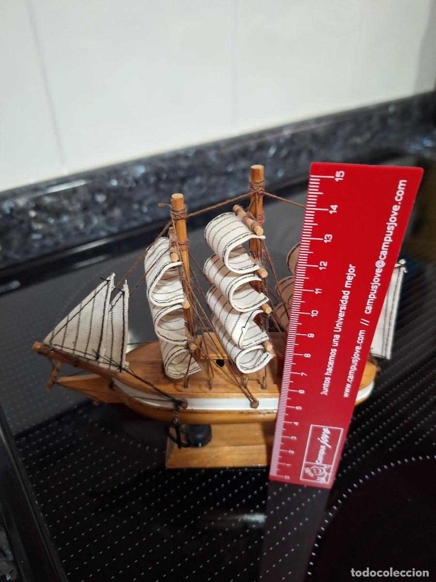 Vintage: Barco con velas de madera . - Foto 4