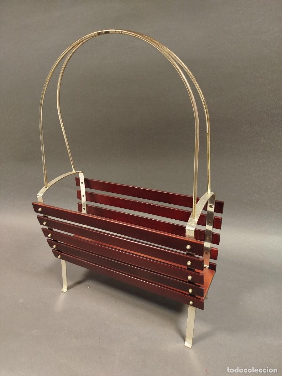 Vintage: REVISTERO VINTAGE DE METAL Y LAMAS DE MADERA