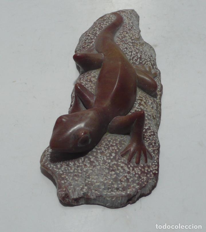 Vintage: LAGARTIJA EN PIEDRA ROJA - Foto 3