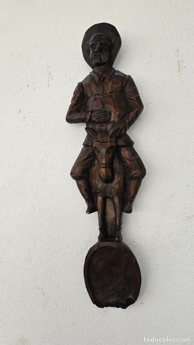 Vintage: figura tallada en madera - Foto 1