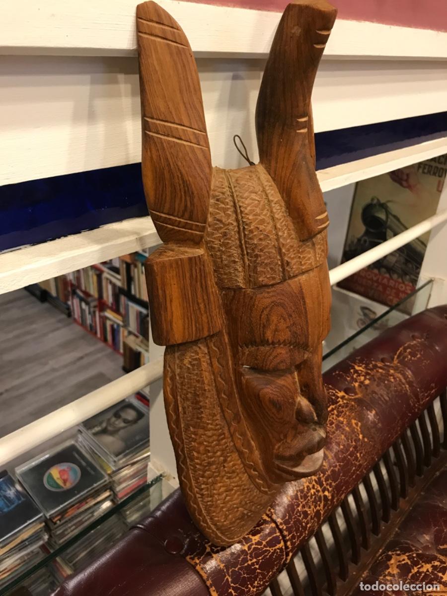 Vintage: M&Aacute;SCARA DE MADERA AFRICANA. - Foto 3