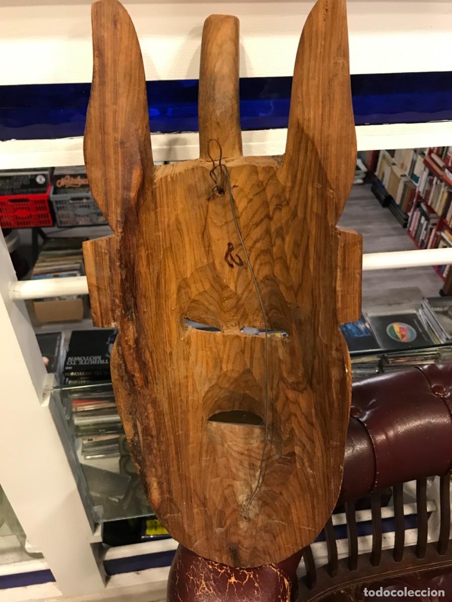 Vintage: M&Aacute;SCARA DE MADERA AFRICANA. - Foto 4