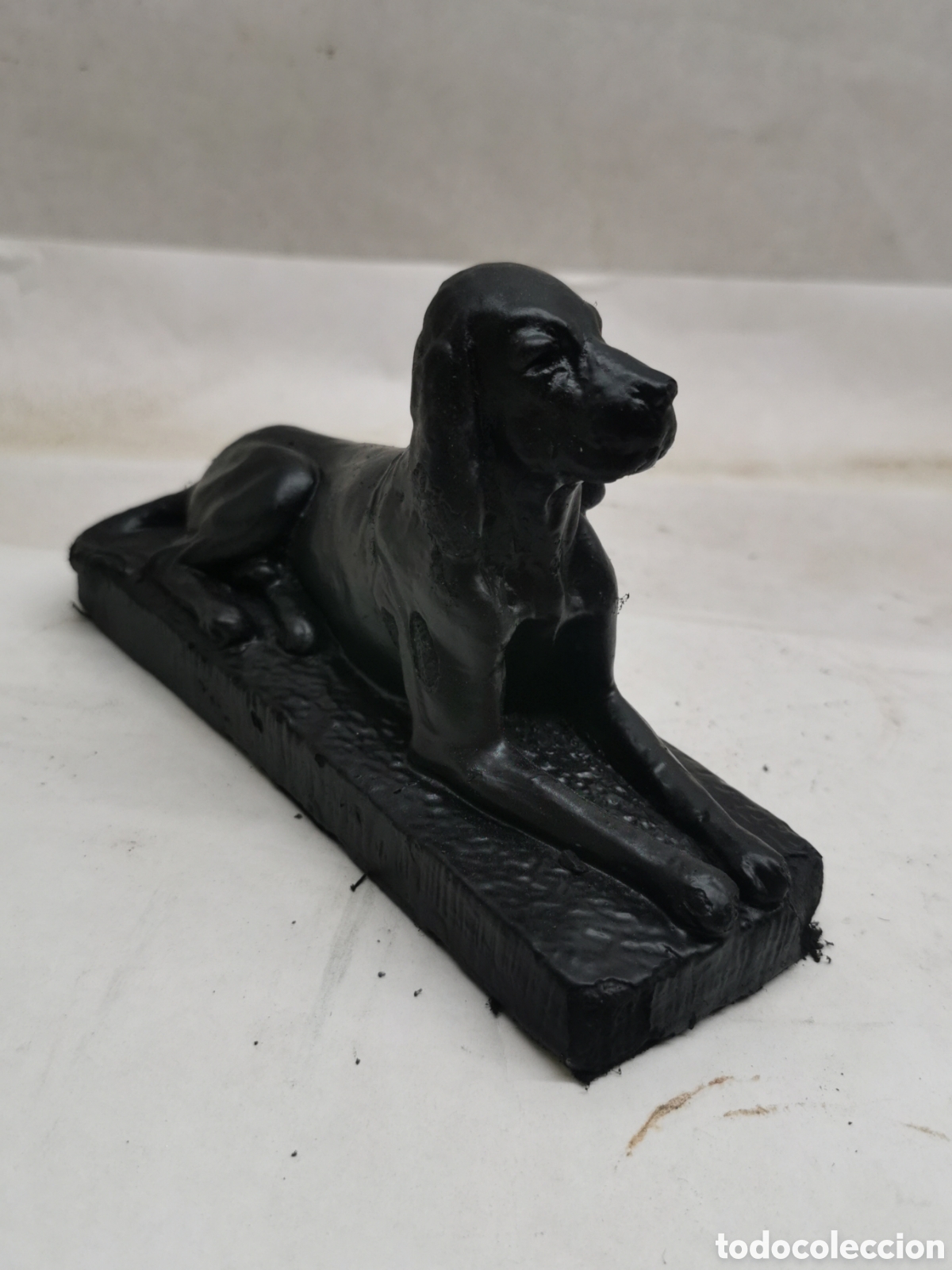 Vintage: Perro tumbado escayola