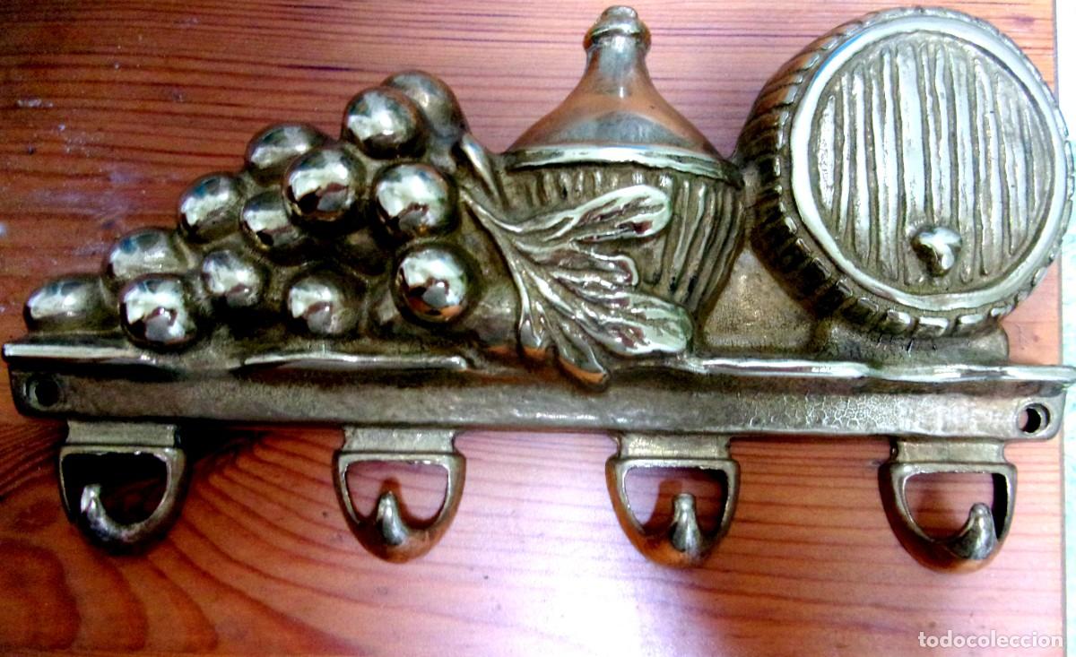 Vintage: COLGADOR VI&Ntilde;EDO PARA COCINA O LLAVES. DE LATON COLADO