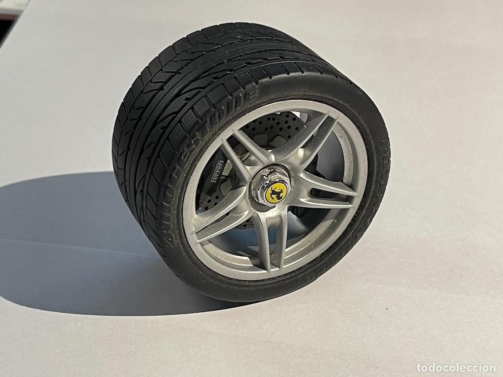 Vintage: FERRARI (mini_rueda) PISAPAPELES - Foto 1