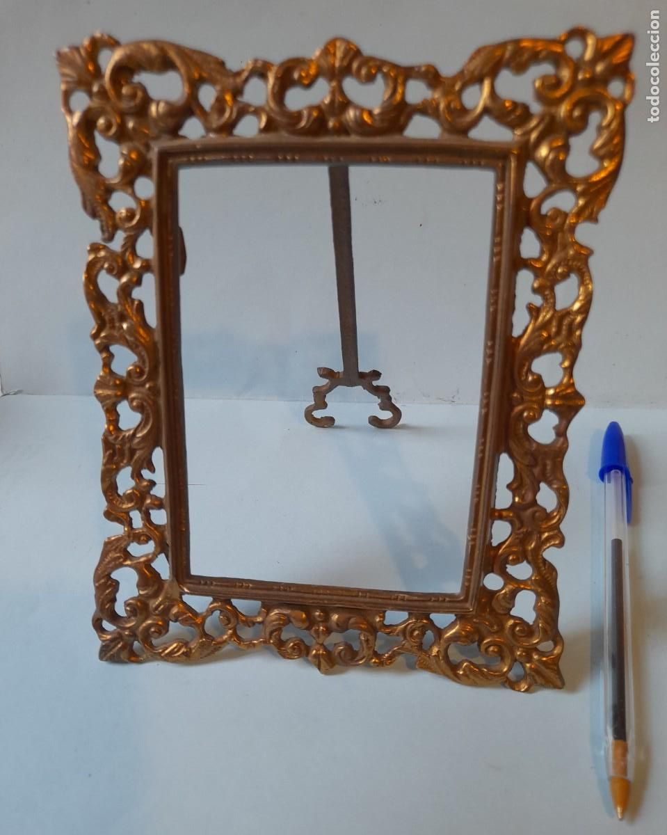 Vintage: Marco metal dorado para fotos sin cristal.