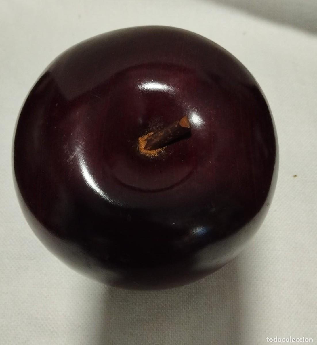 Vintage: Manzana de madera . Di&aacute;metro: 12 cm. - Foto 2