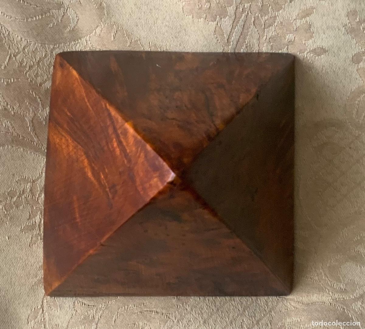 Vintage: PIR&Aacute;MIDE MADERA RAIZ DE TUYA - Foto 5