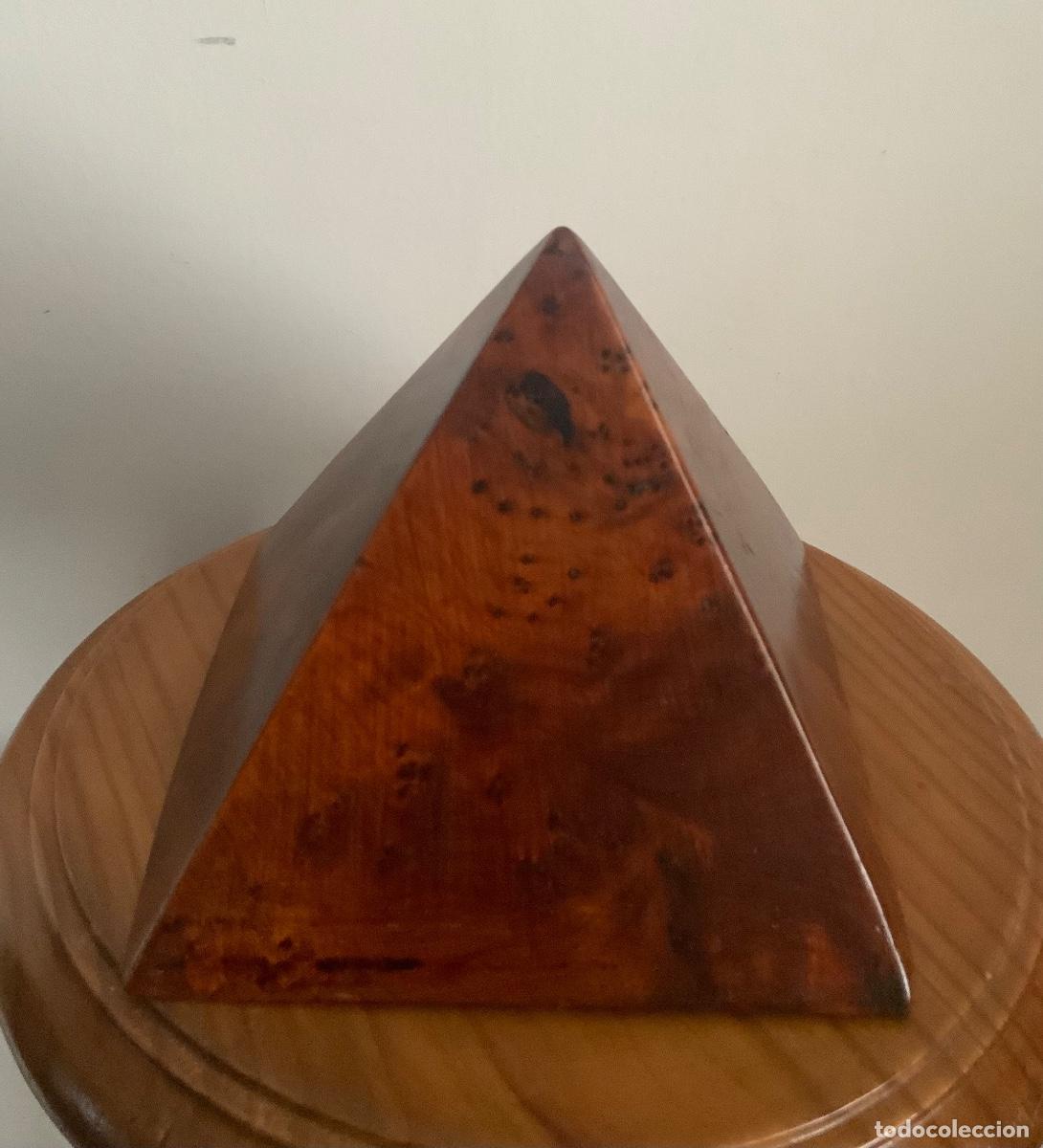 Vintage: PIR&Aacute;MIDE MADERA RAIZ DE TUYA - Foto 6
