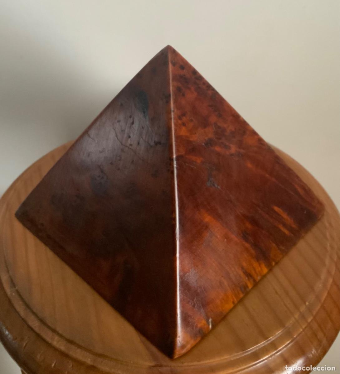 Vintage: PIR&Aacute;MIDE MADERA RAIZ DE TUYA - Foto 8