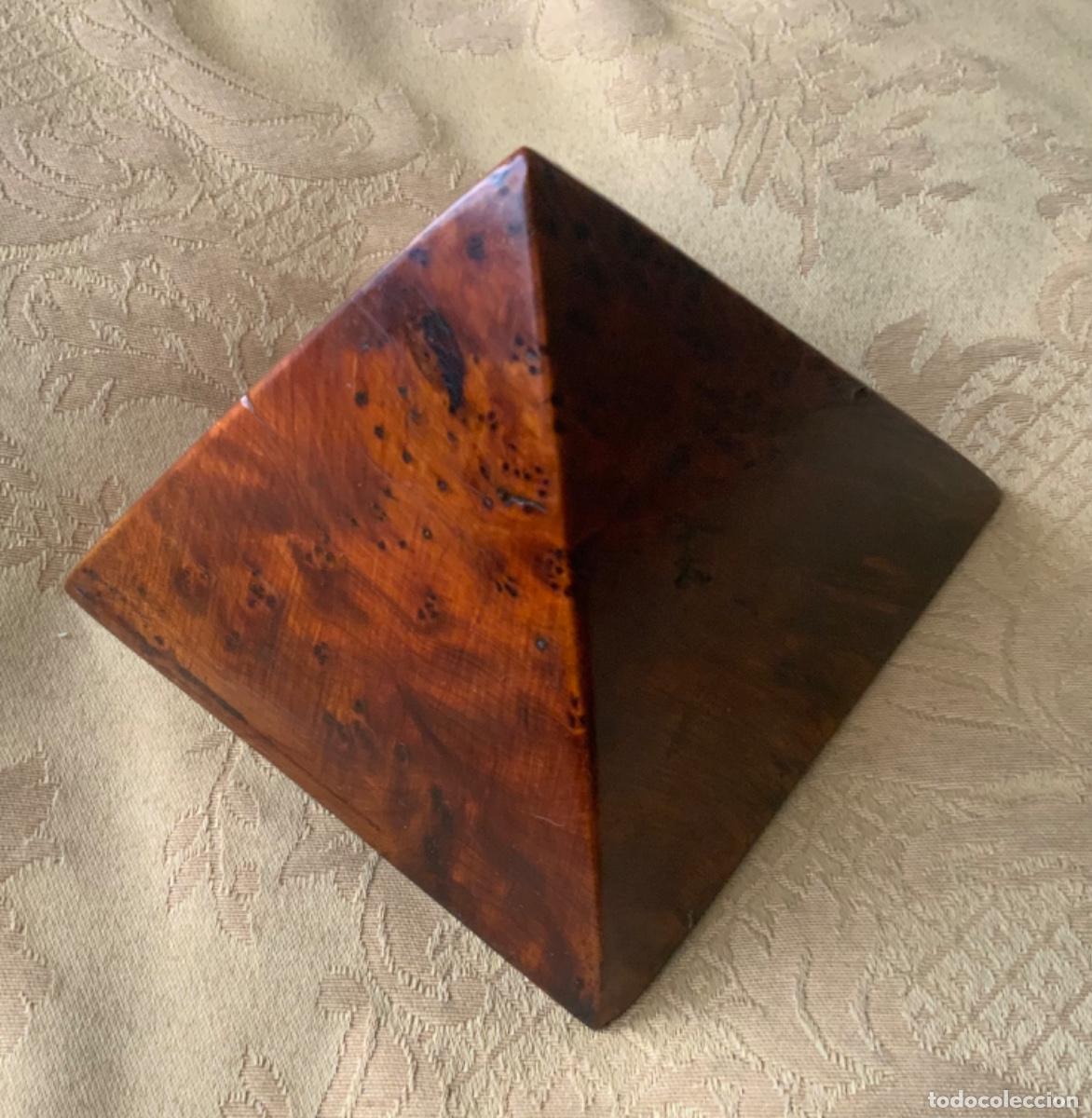 Vintage: PIR&Aacute;MIDE MADERA RAIZ DE TUYA - Foto 12