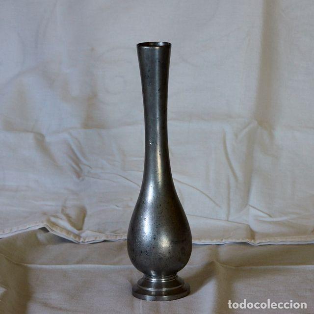 Vintage: Jarroncito de metal, florero, esta&ntilde;o. - Foto 2