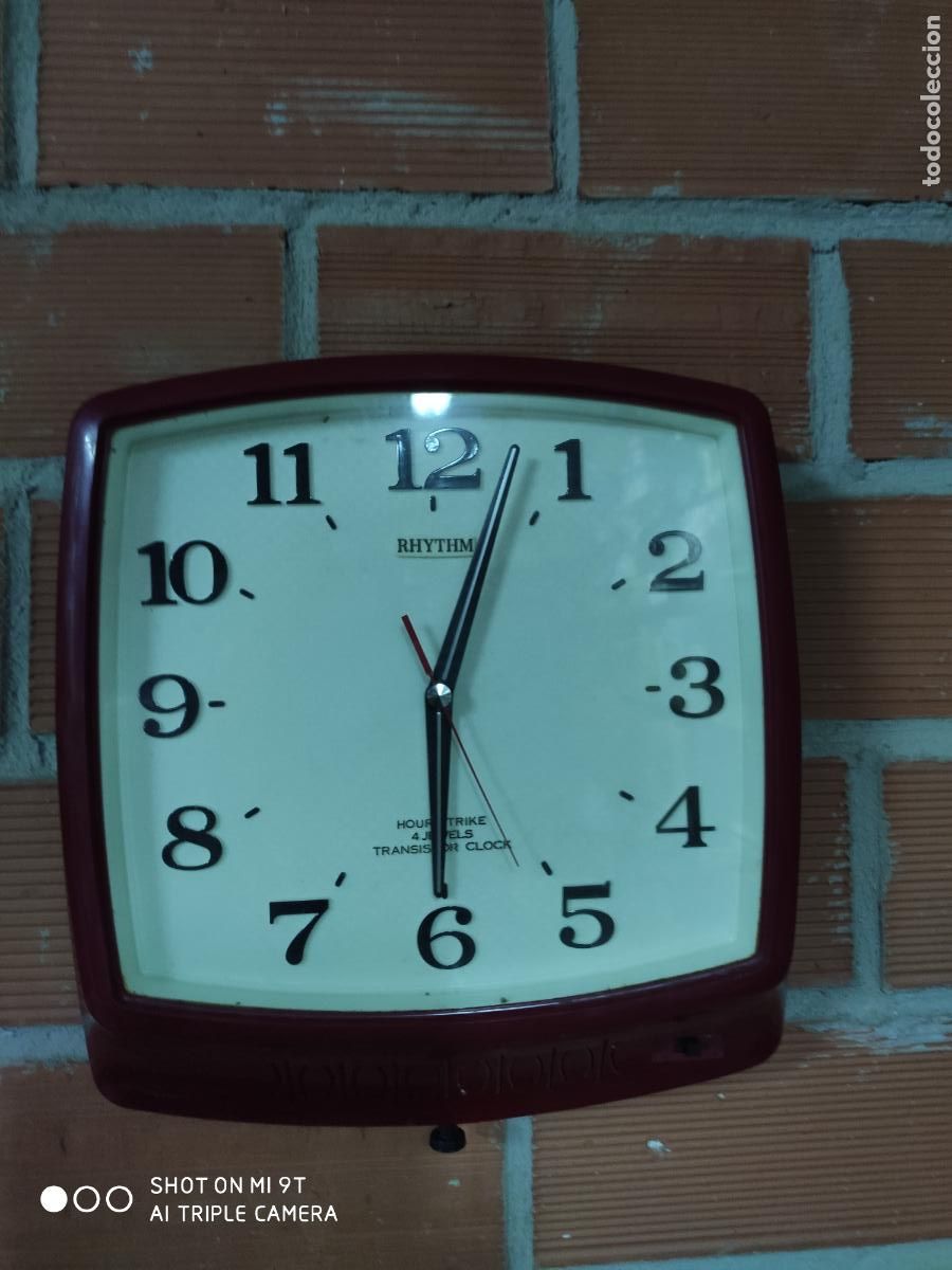 Vintage: reloj de cocina rhythm burdeo granate funcionando con soneria leer