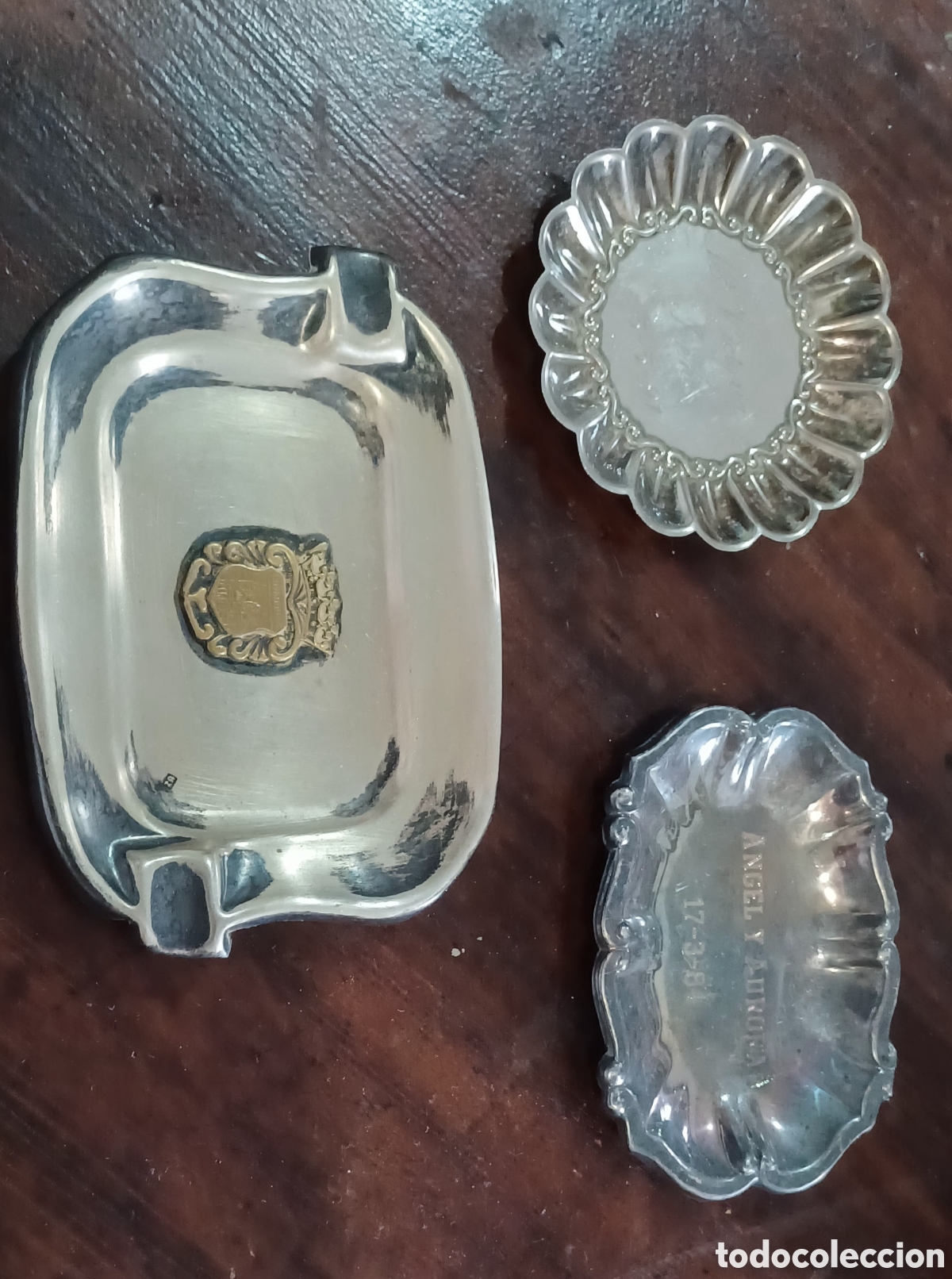 Vintage: Cenicero Covadonga y 2 bandejitas metal plateado