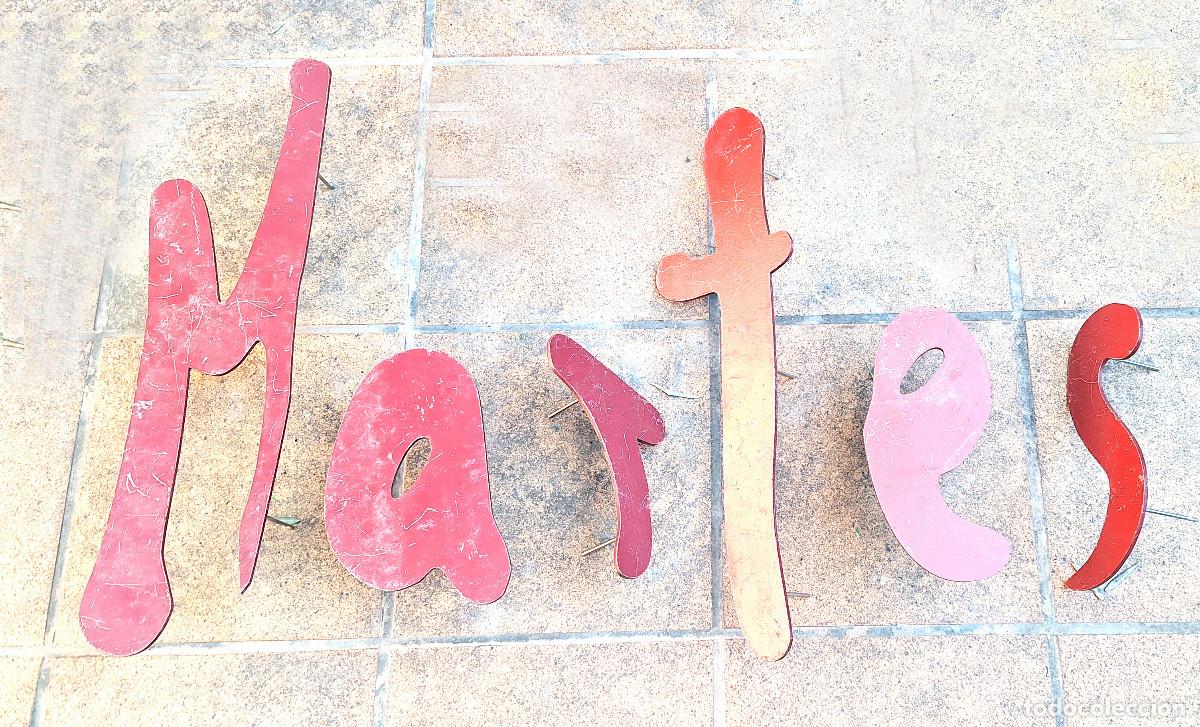 Vintage: Martes Letrero letras Dise&ntilde;o de Hierro. Med. 64 cm