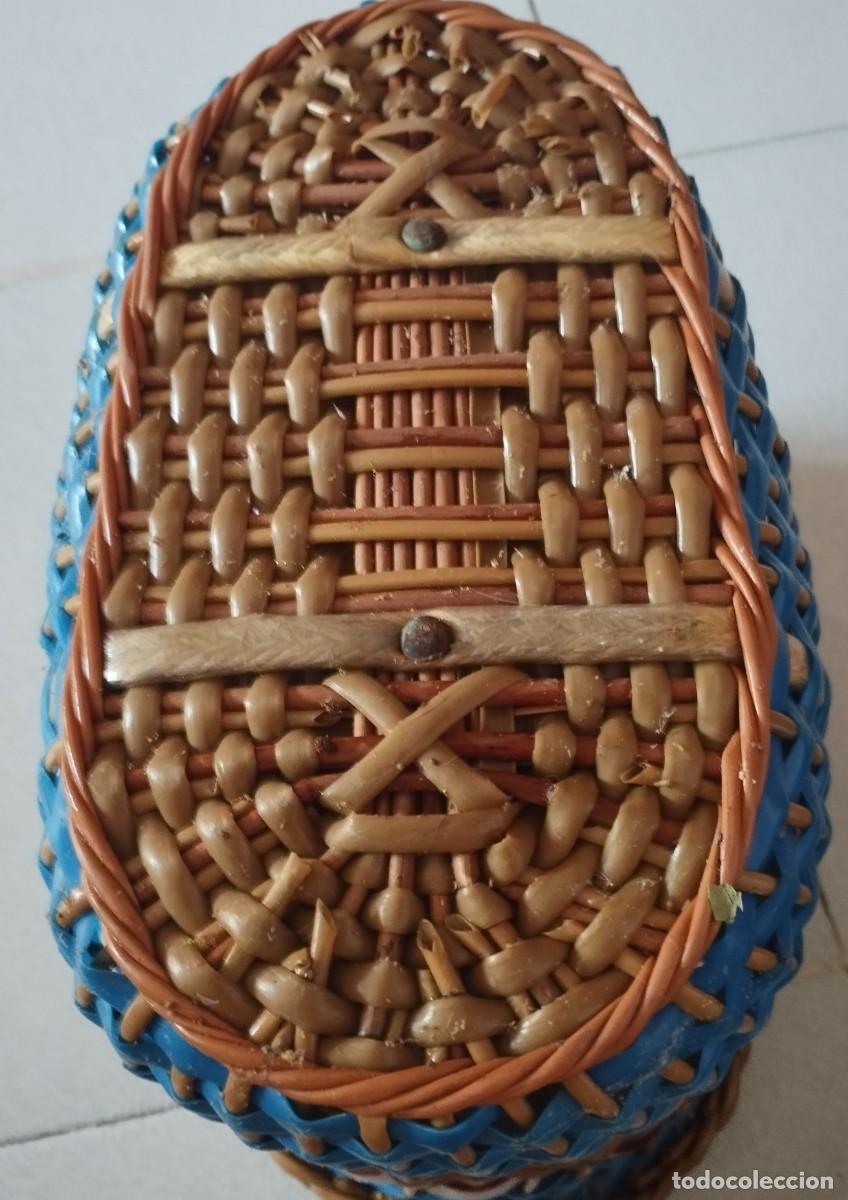 Vintage: Cesta para la compra de los a&ntilde;os 60 de pl&aacute;stico y mimbre - Foto 3