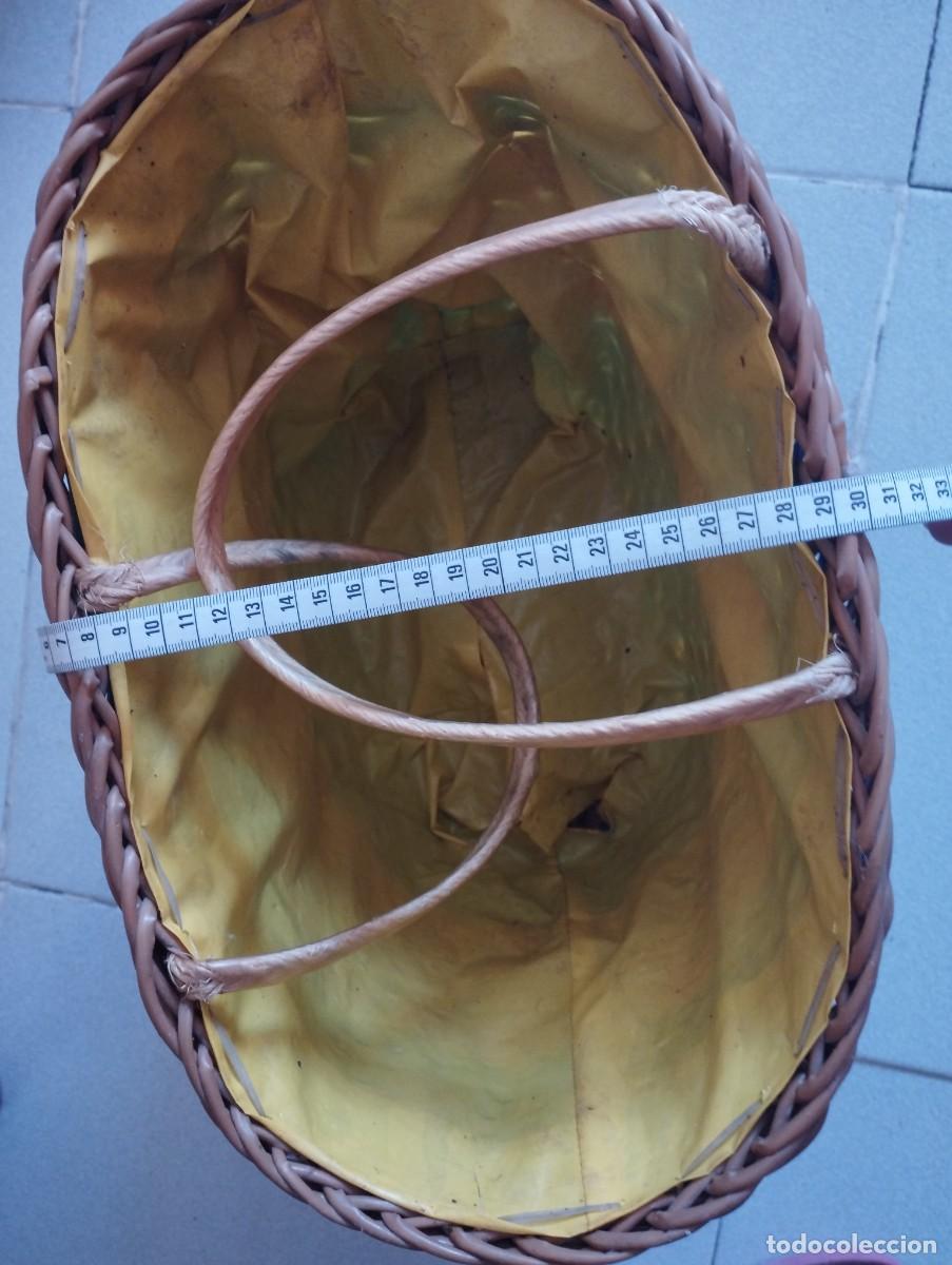 Vintage: Cesta para la compra de los a&ntilde;os 60 de pl&aacute;stico y mimbre - Foto 8