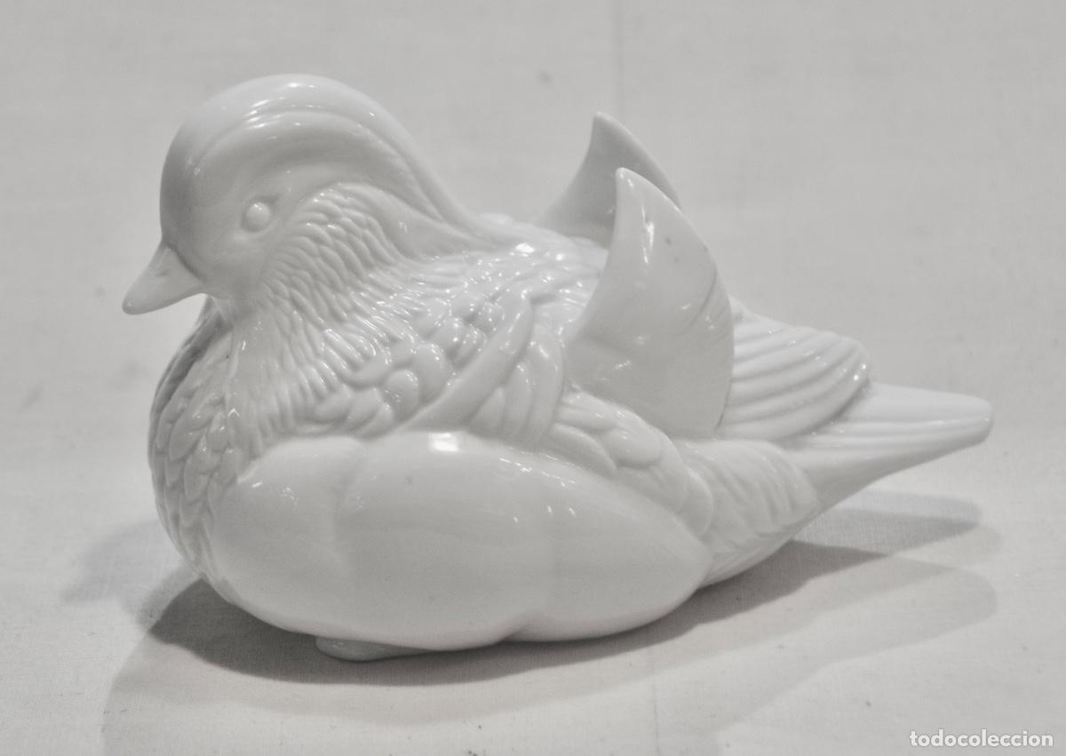 Vintage: Pato mandar&iacute;n en porcelana - Foto 1