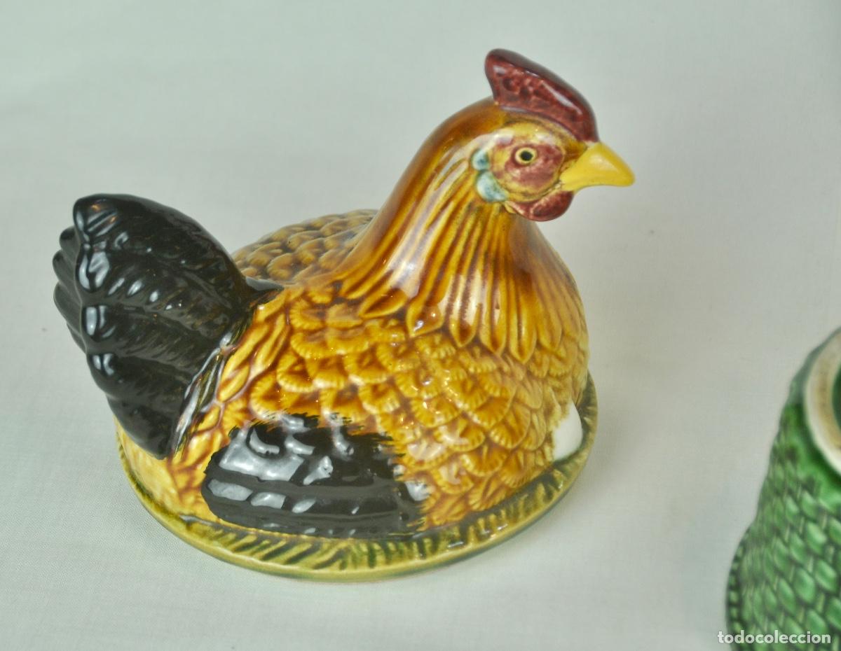 Vintage: Huevera forma de gallina base verde - Foto 5