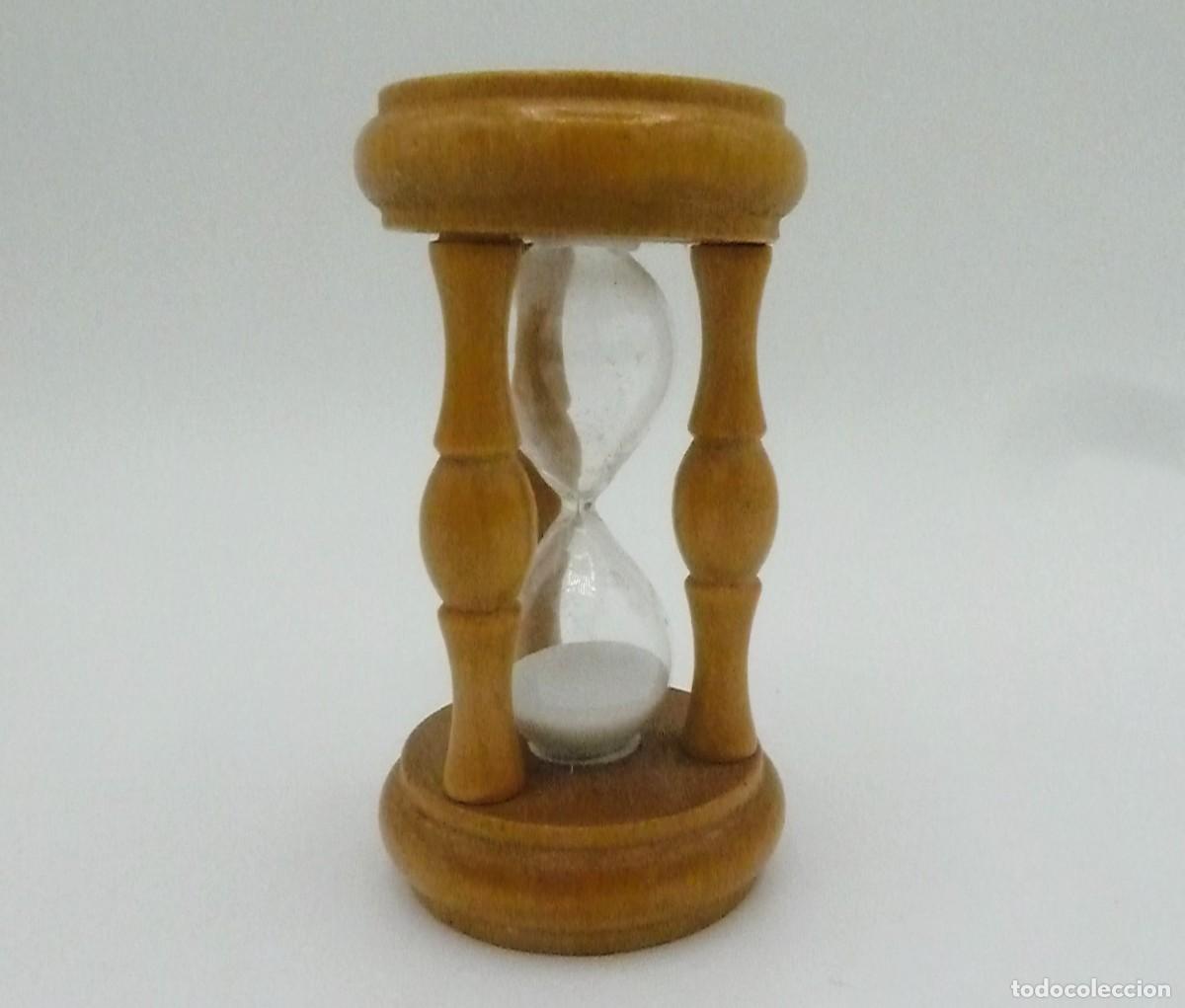 Vintage: Reloj de arena. Madera - Foto 1