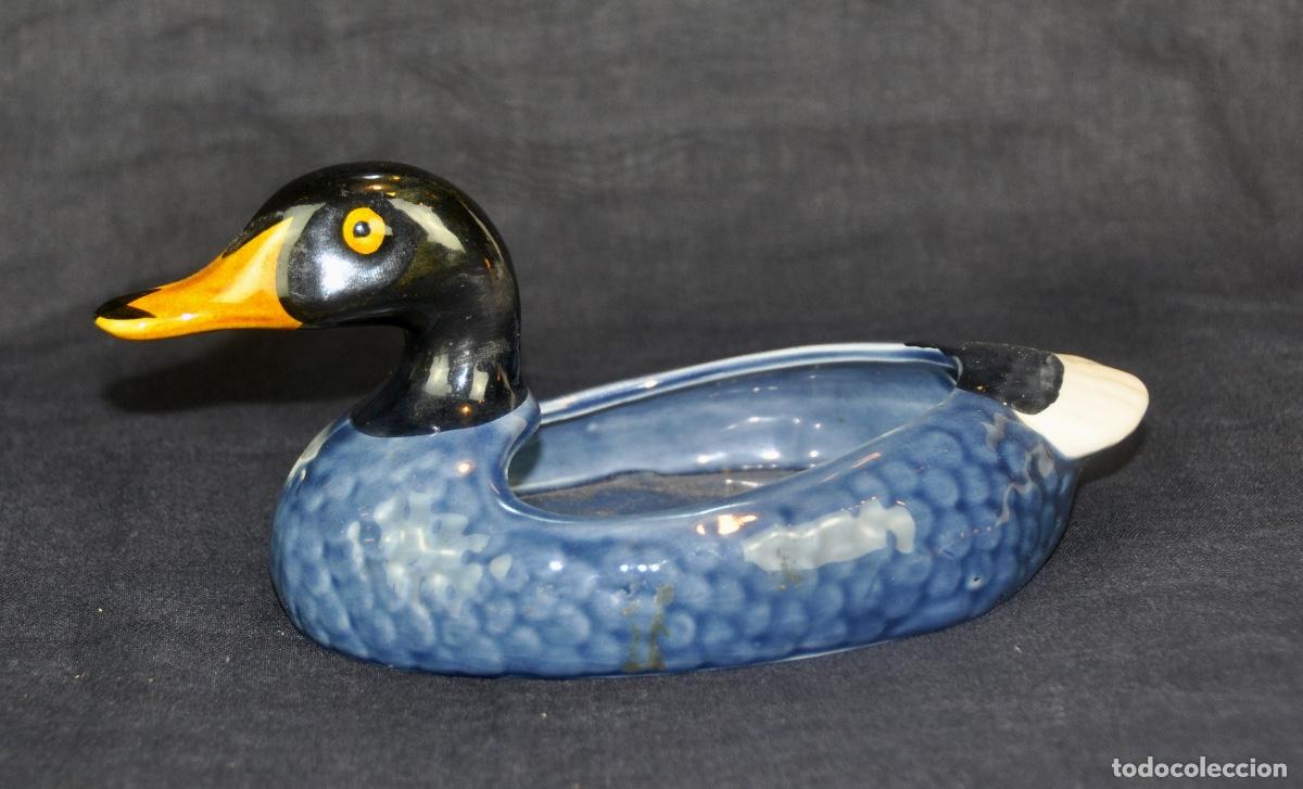 Vintage: Pato azul, amarillo y negro - Foto 1