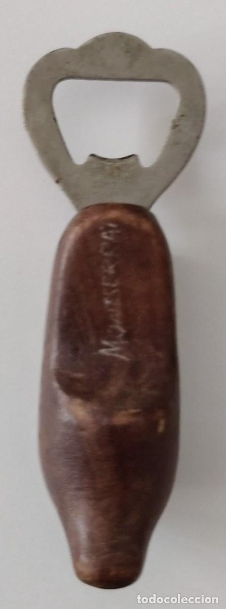 Vintage: Abridor de botellas. Zueco de madera. Montserrat. - Foto 7