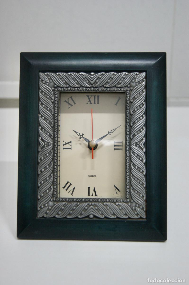 Vintage: Reloj sobremesa verde y esta&ntilde;o - Foto 1