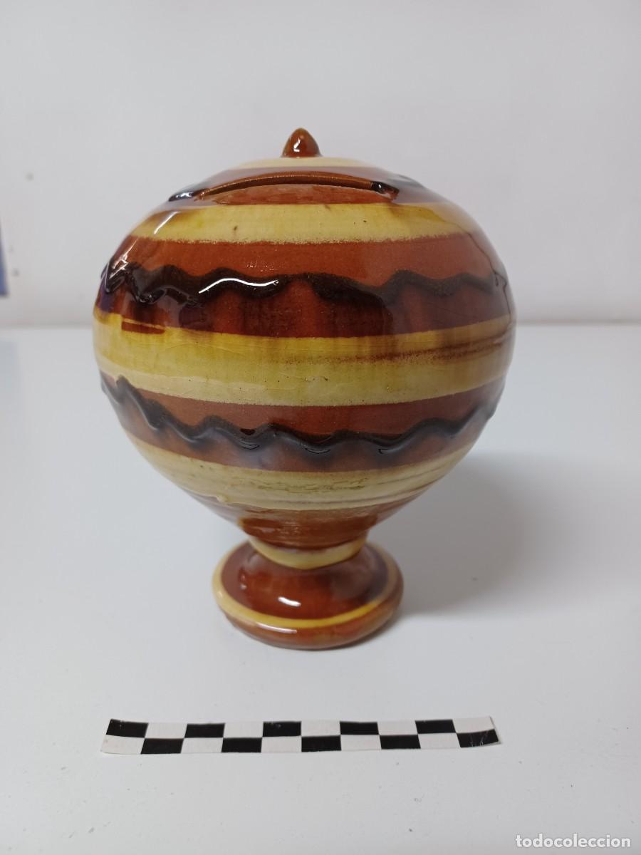 Vintage: Hucha de cer&aacute;mica pintada. - Foto 1
