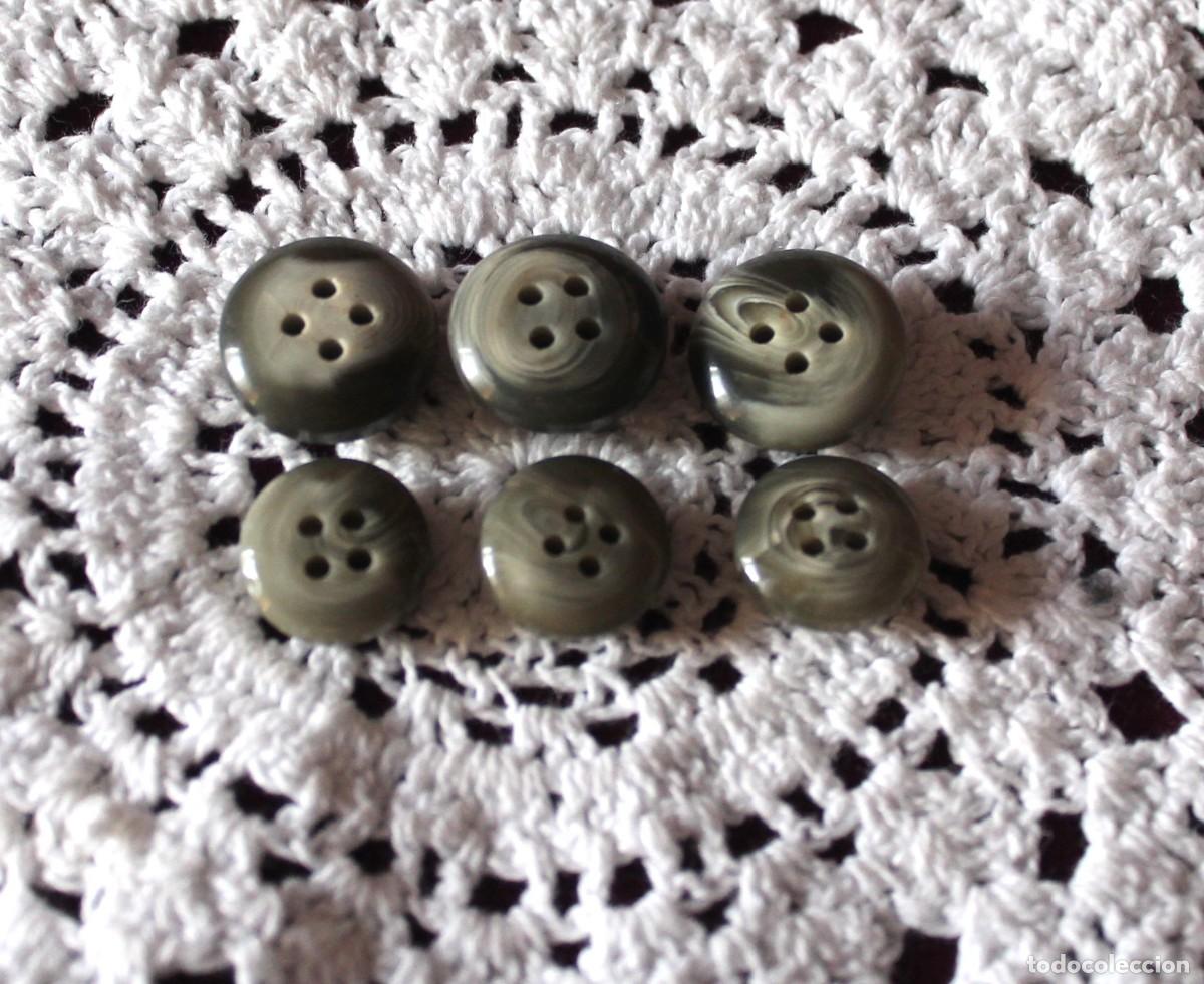 Vintage: 6 BOTONES EN TONO GRIS A&Ntilde;OS 60 - Foto 2