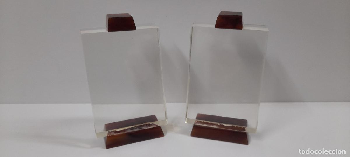 Vintage: DOS MARCOS / PORTAFOTOS DE METACRILATO . ORIGINALES A&Ntilde;OS 70