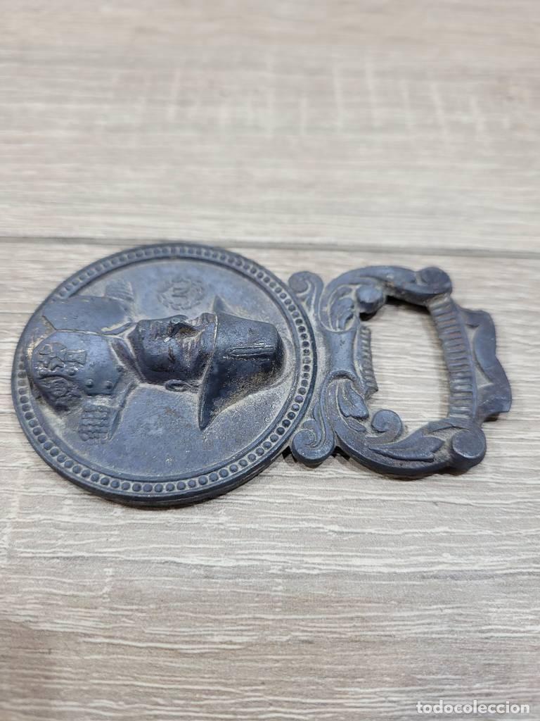 Vintage: ABRIDOR FABRICADO EN BRONCE - Foto 2