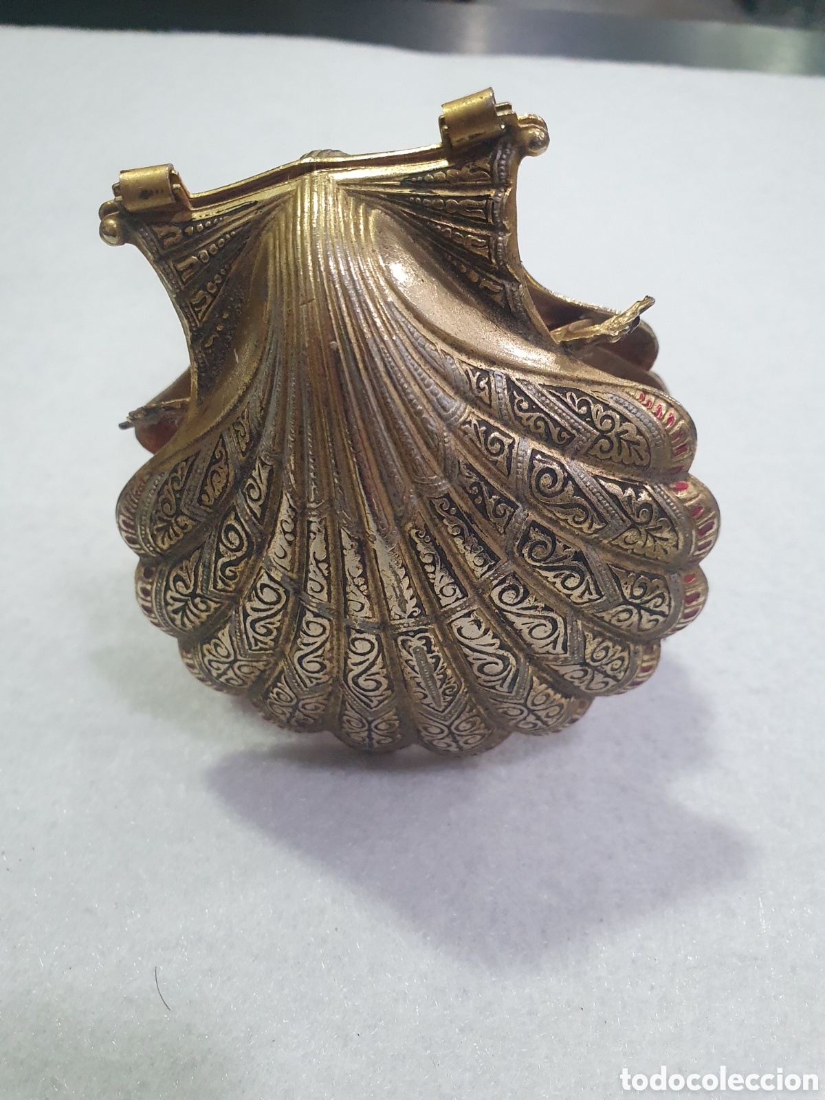 Vintage: Concha decorativa dorada. (L24) - Foto 1