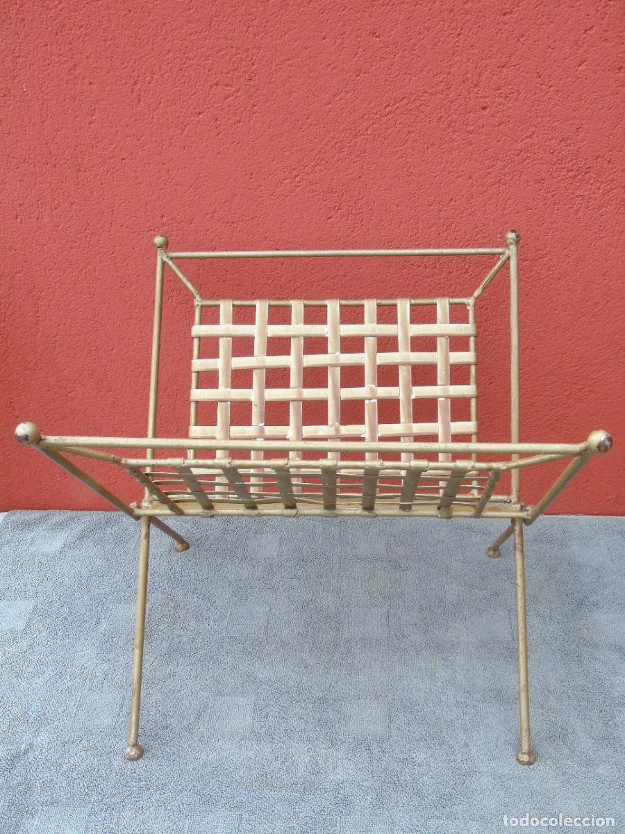 Vintage: REVISTERO DE HIERRO DORADO. PLEGABLE. - Foto 1