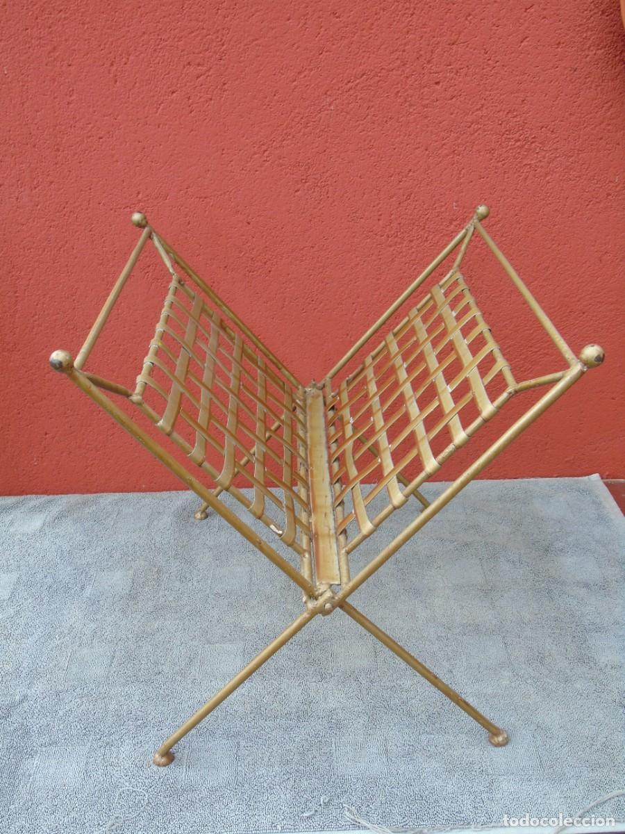 Vintage: REVISTERO DE HIERRO DORADO. PLEGABLE. - Foto 2