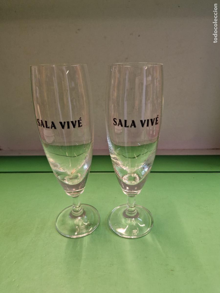 Vintage: 2 COPAS DE CRISTAL. SALA VIV&Egrave;. MEDIDA 17CM - Foto 1