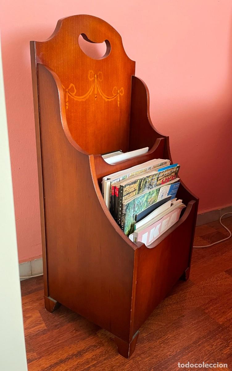 Vintage: REVISTERO DE MADERA CON MARQUETER&Iacute;A - Foto 3
