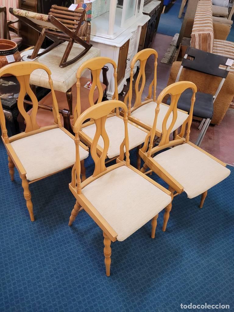 Vintage: CINCO SILLAS DE MADERA - Foto 3