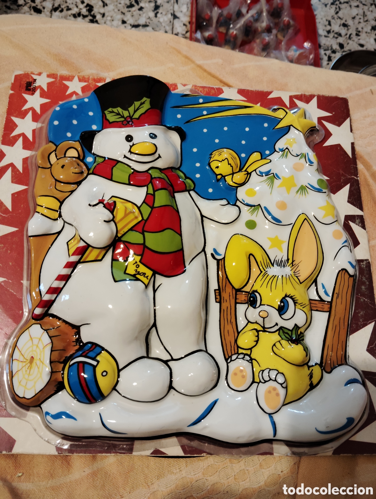 Vintage: NAVIDAD VINTAGE - MU&Ntilde;ECO DE NIEVE Y ANIMALES , CARTEL PLASTICO MOLDEADO FINAL DE LOS A&Ntilde;OS 80.