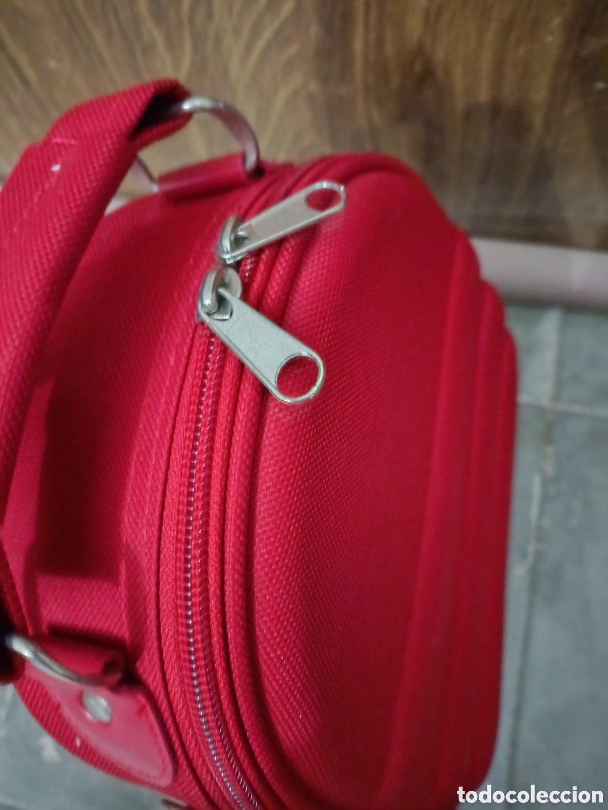 Vintage: Mini maleta roja con asa r&iacute;gida y compartimentos interiores - Foto 4