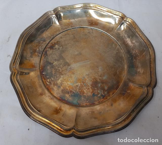 Vintage: PLATO DE METAL VINTAGE, PLAME SPAIN, GRABADO PAVO Y ADORNOS